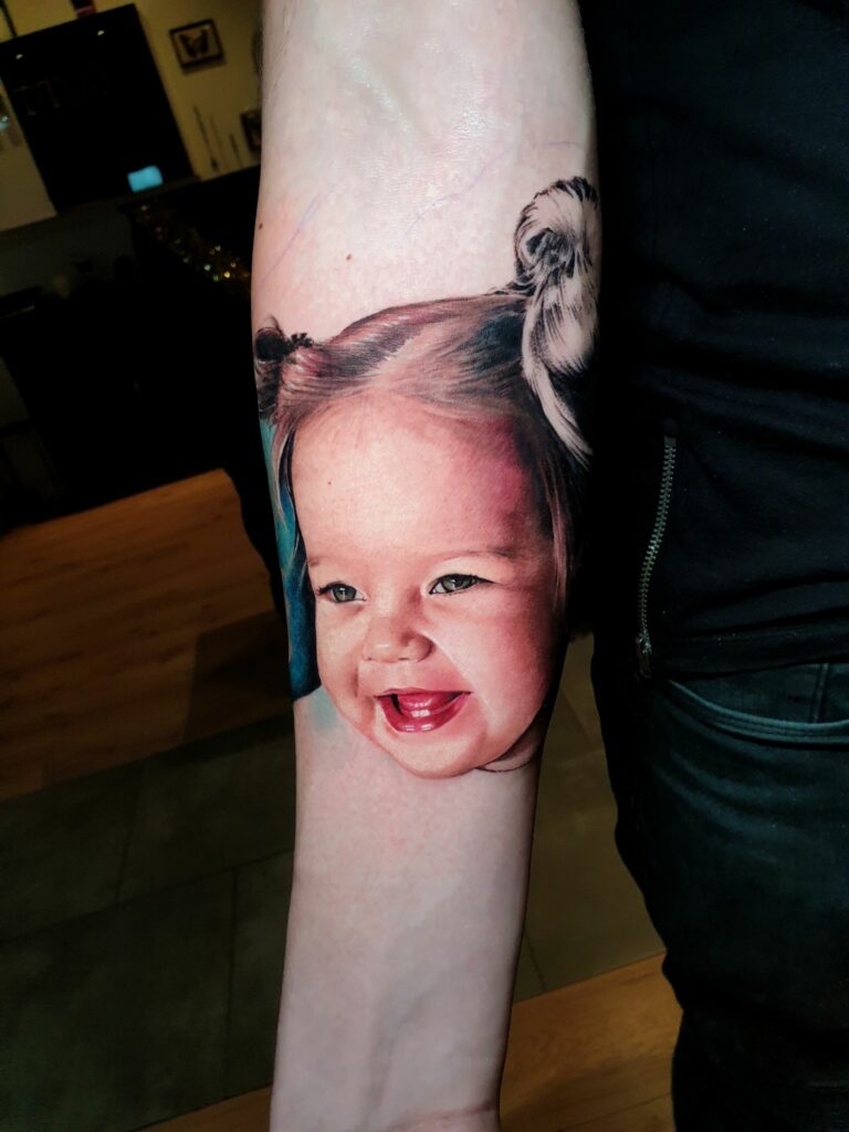 flo tattoo neu 7